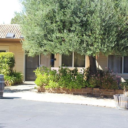 Little European Lodge Carmel Valley Extérieur photo