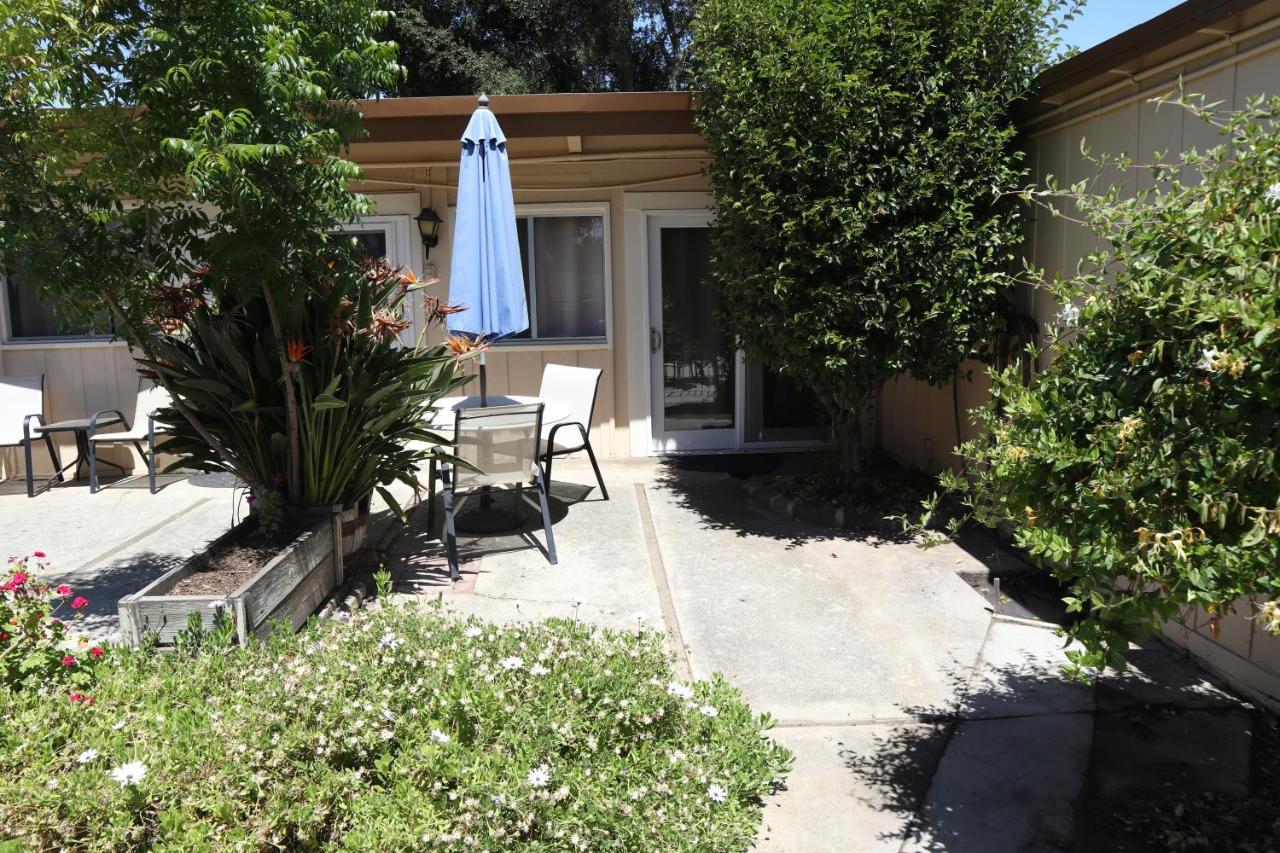 Little European Lodge Carmel Valley Extérieur photo