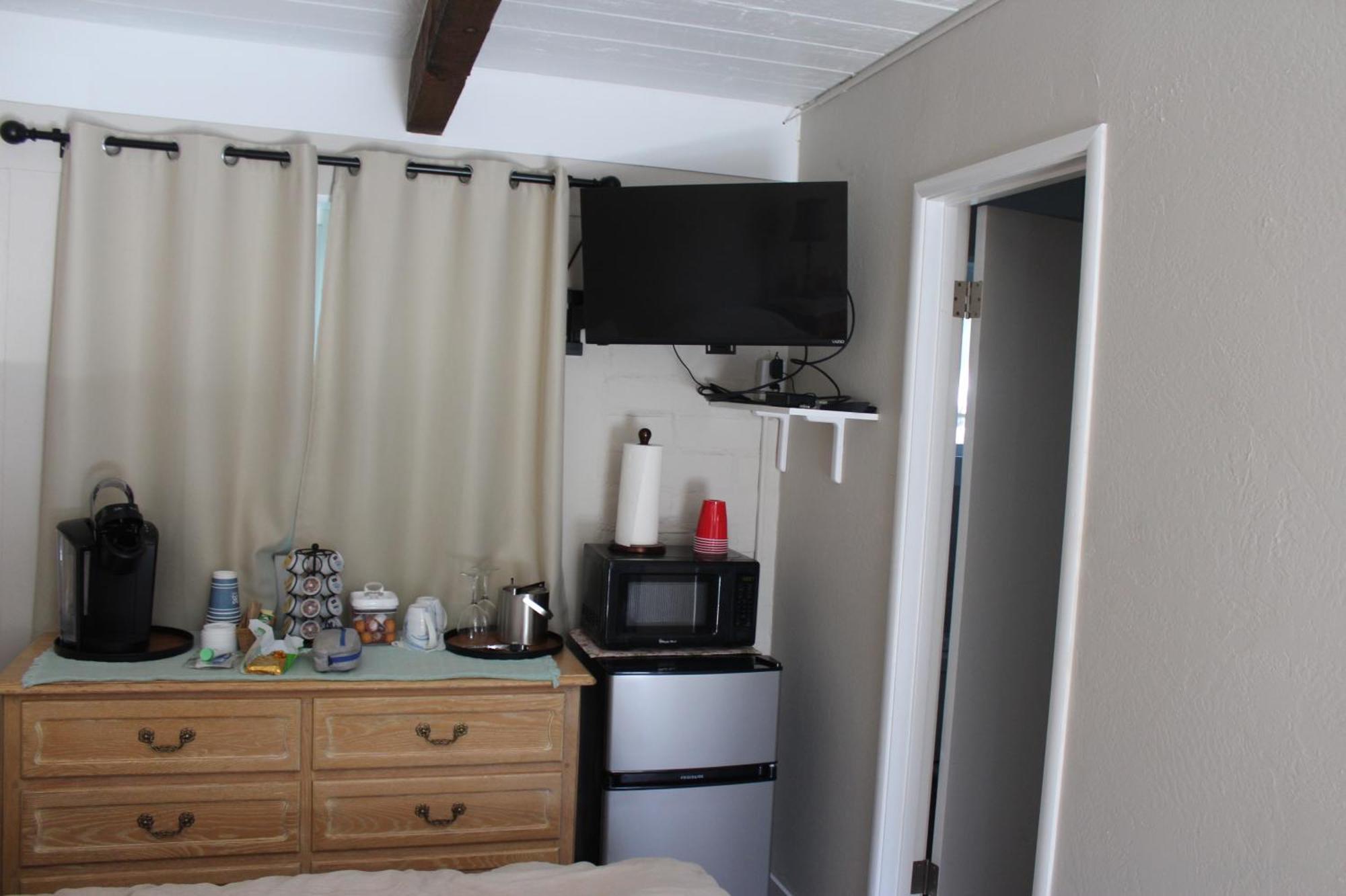 Little European Lodge Carmel Valley Extérieur photo