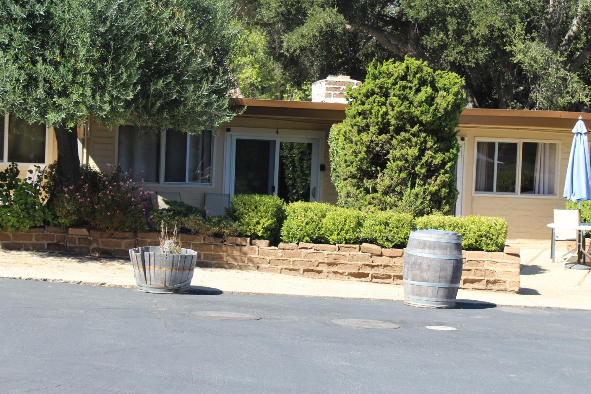 Little European Lodge Carmel Valley Extérieur photo
