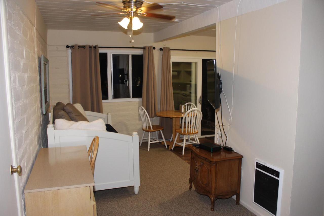 Little European Lodge Carmel Valley Extérieur photo